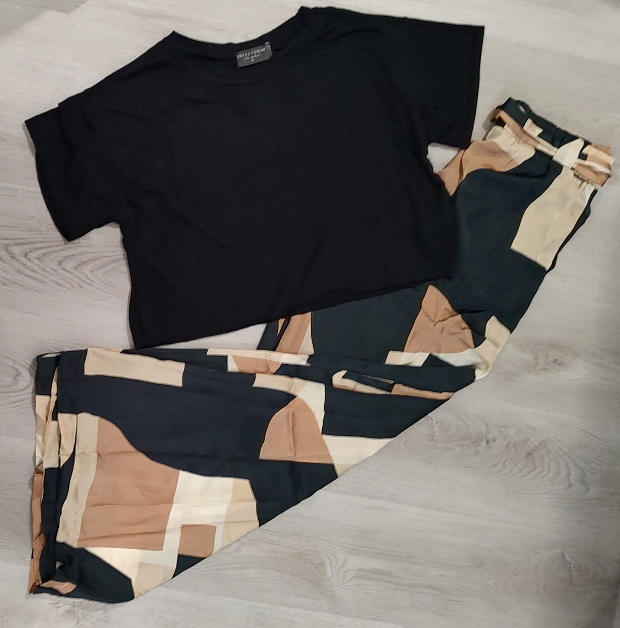 Abstract Print Tie-Waist Wide Leg Pants